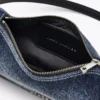 Faded Denim Charm-axelväska Faded Denim Charm-axelväska