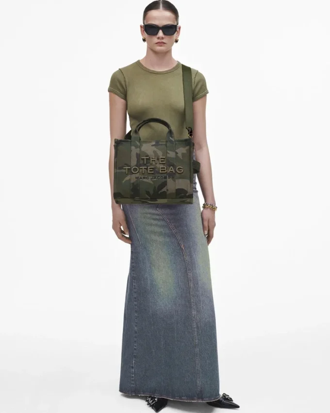 Medium Tote Bag in camouflage jacquard Medium Tote Bag in camouflage jacquard