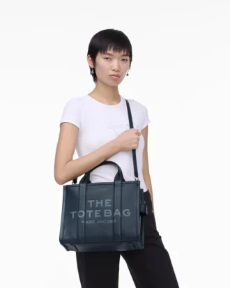 Medium Tote Bag in leather