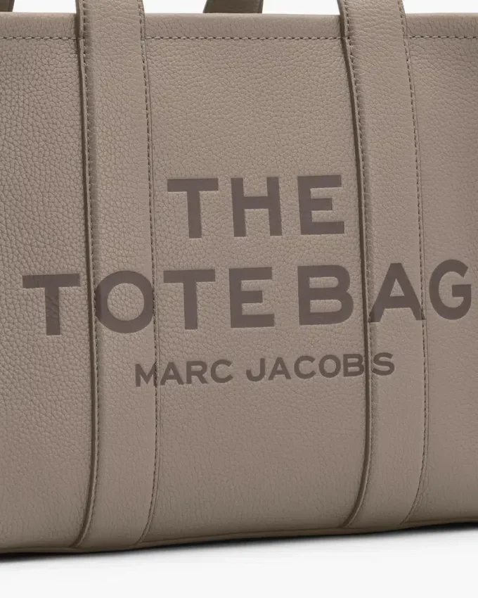 Medium Tote Bag in leather Medium Tote Bag in leather