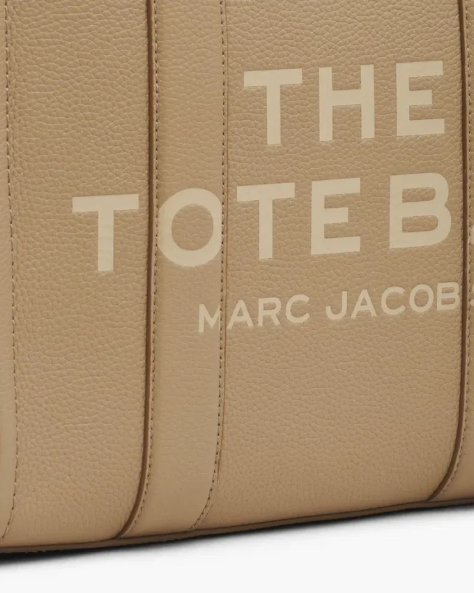 Medium Tote Bag in leather Medium Tote Bag in leather