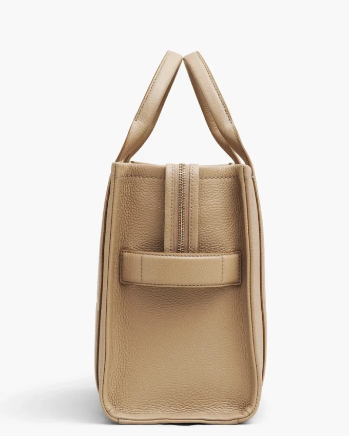 Medium Tote Bag in leather Medium Tote Bag in leather