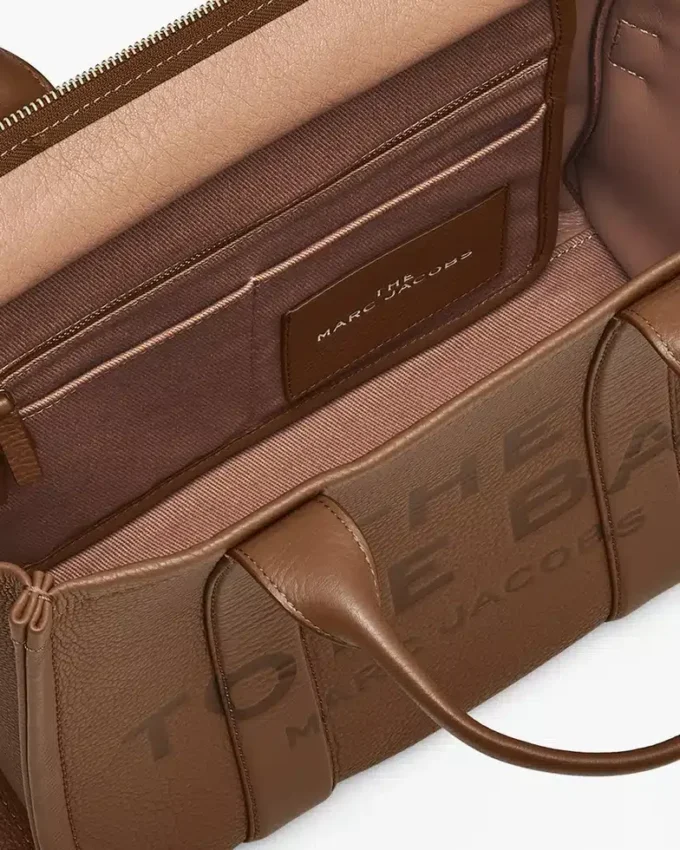 Medium Tote Bag in leather Medium Tote Bag in leather