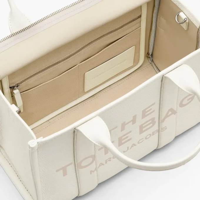Medium Tote Bag in leather Medium Tote Bag in leather