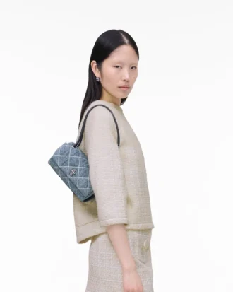 quiltad mini axelvska i denim 1 330x413 - Quiltad mini-axelv&auml;ska i denim