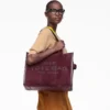 The large Tote Bag in mocka The large Tote Bag in mocka