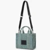 The tvättade Monogram-denim Tote Bag i liten storlek The tvättade Monogram-denim Tote Bag i liten storlek